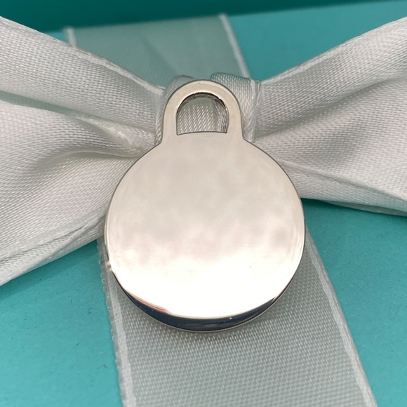 Tiffany Co Sterling Silver ROUND TAG CHARM WITH SPRING CLASP AG925 New W/box - Picture 6 of 6